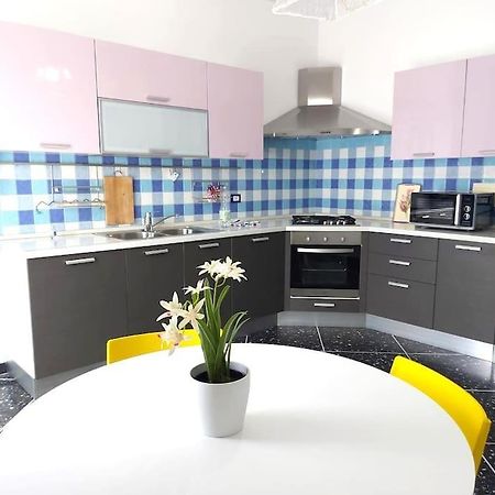 Elegante Appartamento La Spezia Centro المظهر الخارجي الصورة