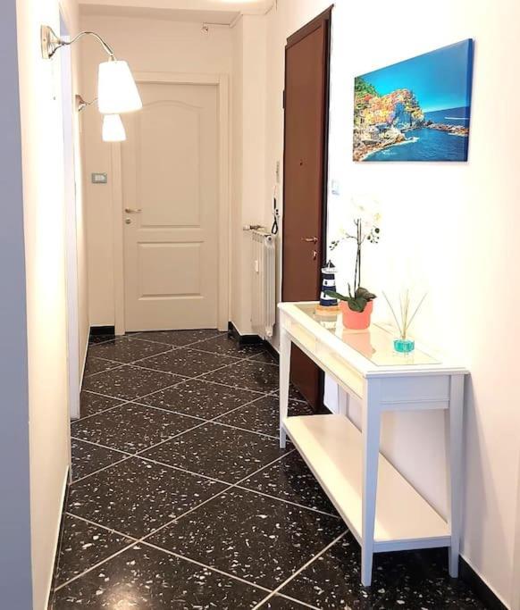 Elegante Appartamento La Spezia Centro المظهر الخارجي الصورة